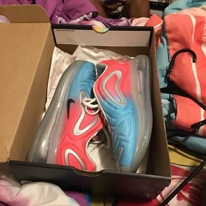 Clothing & shoes open box